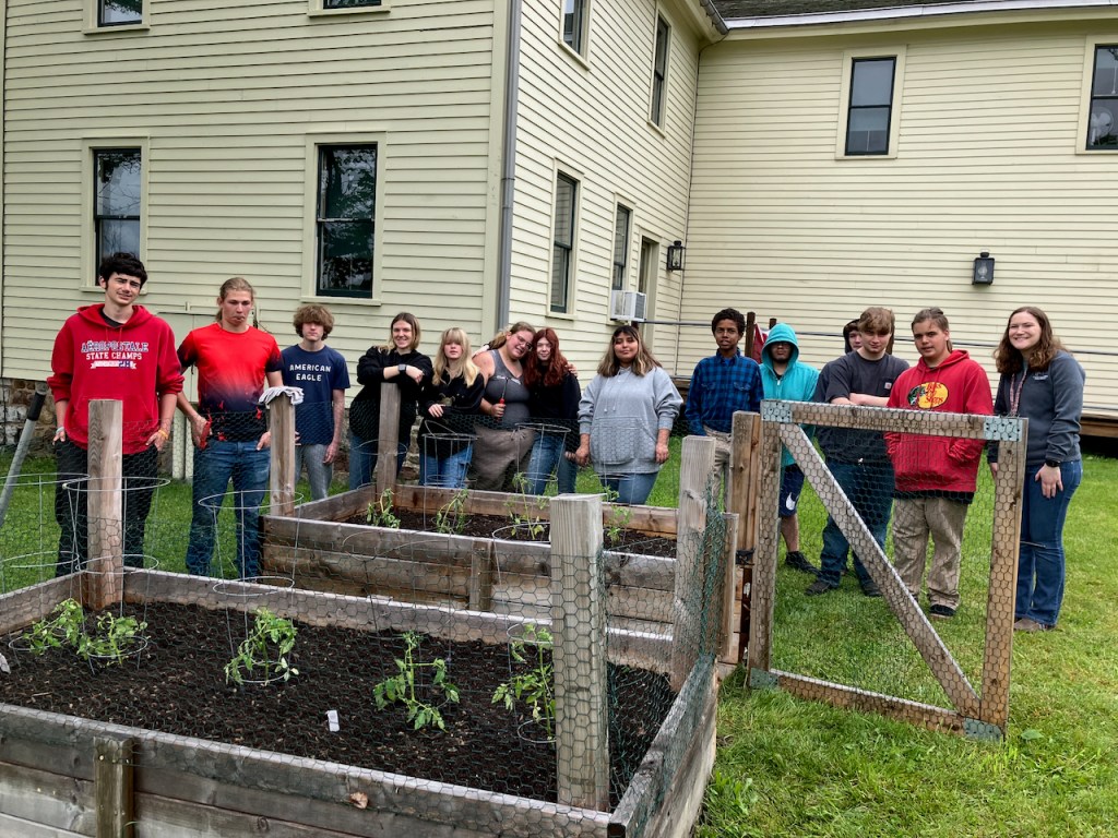 Port Byron High School Ag-Sci Class&nbsp;Planting