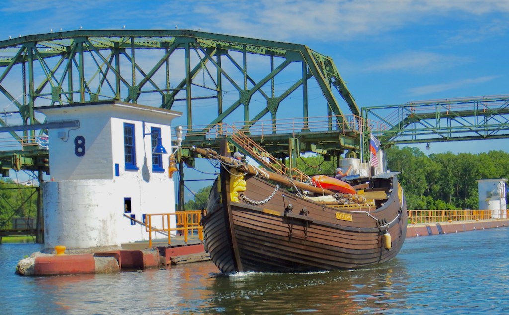 Unusual Sights & Vessels&nbsp;3