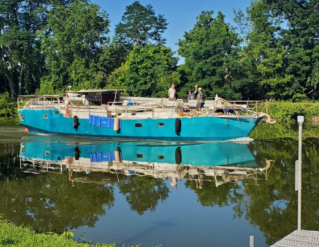 Unusual Sights & Vessels&nbsp;7